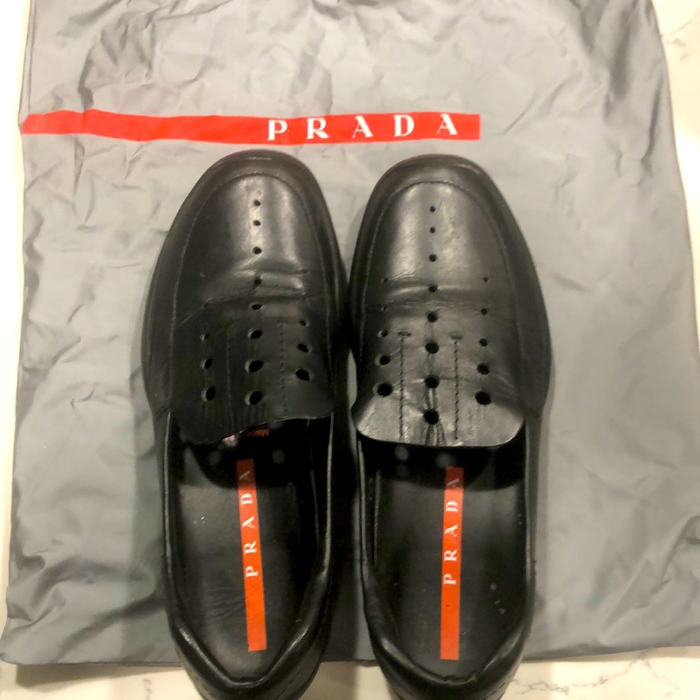 Vintage Prada 1990’s Black leather shoes